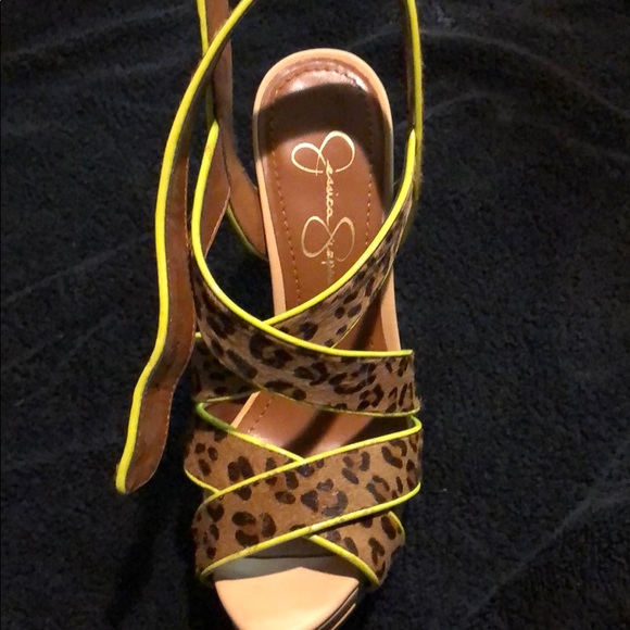 Jessica Simpson - Picture 2 of 5